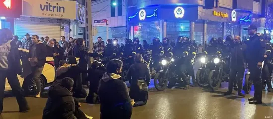 Protests in Iran escalate: opposition claims seizure of two cities, 36 dead
