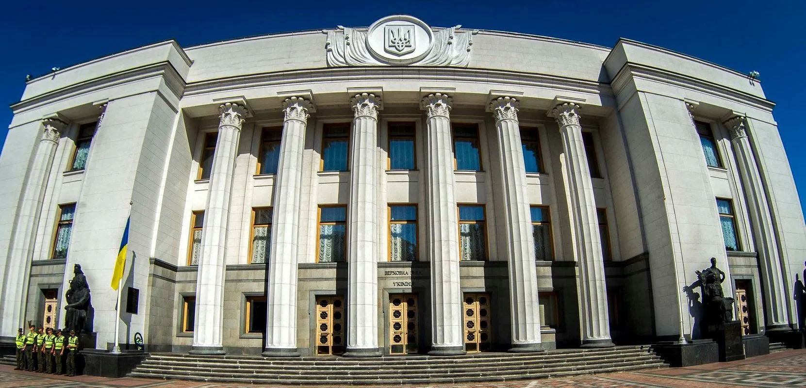 До Ради надійшли подання та заяви про кадрові зміни в уряді і СБУ