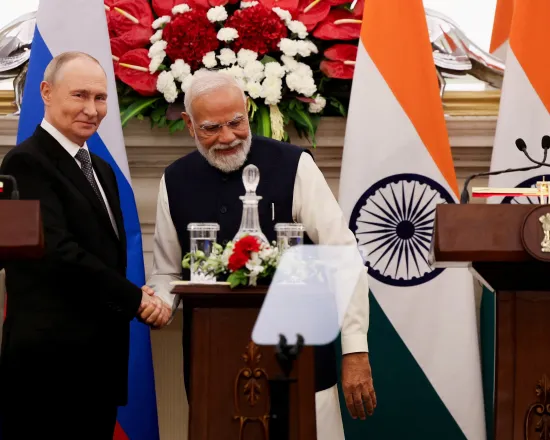 Russia seeks to circumvent sanctions to maintain oil supplies to India