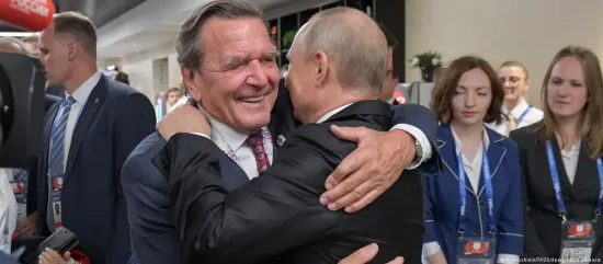 Шредер не передав Бундестагу документи про контакти з Путіним