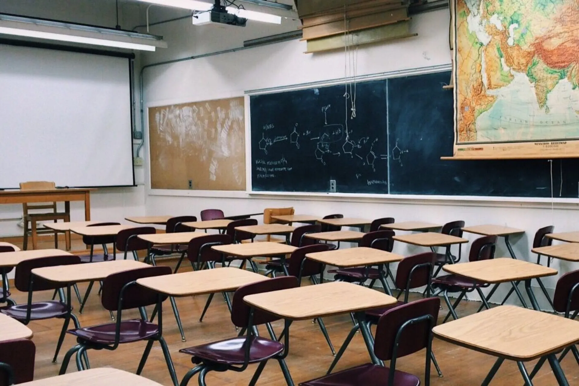 Kyiv schools take an energy break: additional holidays will last until 1 February