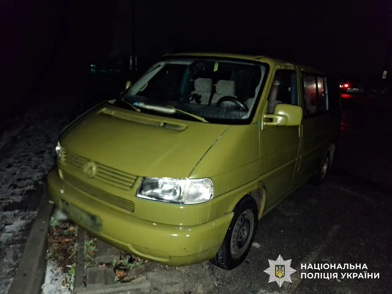 У Запоріжжі викрили серійних автокрадіїв, які обкрадали зокрема військові авто