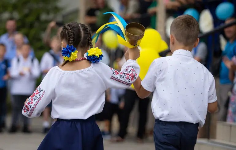 There will be 62 thousand fewer first-graders in schools