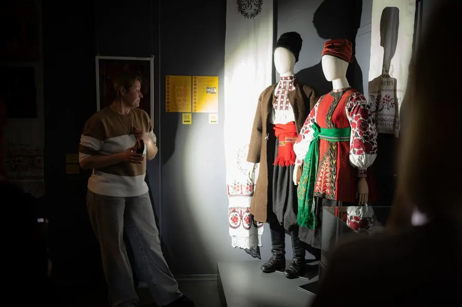 Ліхтарики замість світла і “зони підзарядки” для відвідувачів українських музеїв