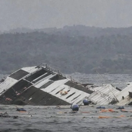 A ferry carrying more than 350 people sank in the Philippines: at least 15 people died
