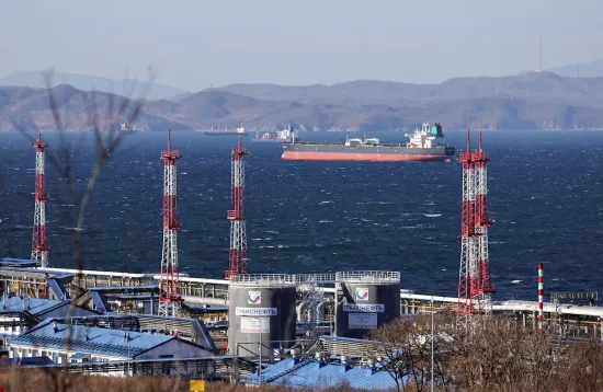 Доходи Росії від нафти і газу у січні впали вдвічі і стали мінімальними з 2020 року