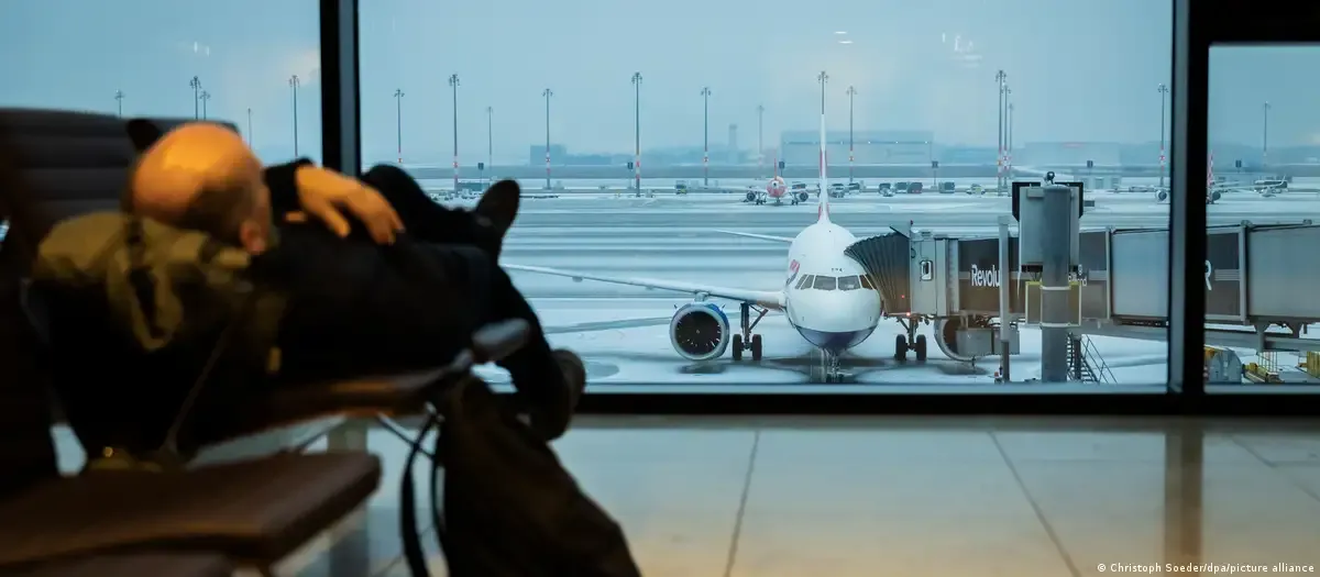 Berlin airport suspends flights for second day in a row due to icy conditions