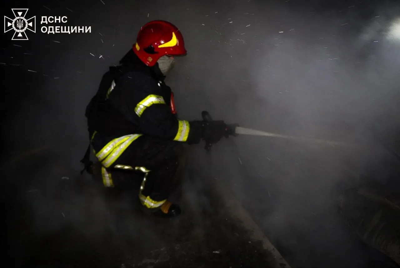 Масована атака дронів по Одесі: загинула людина, є поранені та значні руйнування