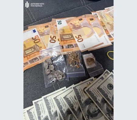 ДБР викрило схему з гнилими продуктами та мільйонними відкатами на харчуванні для ЗСУ