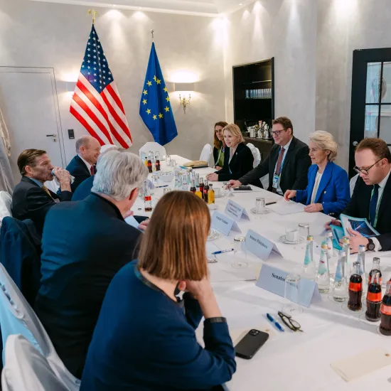 Фон дер Ляєн у Мюнхені закликала посилити санкції проти Росії та обговорила нові обмеження з сенаторами США