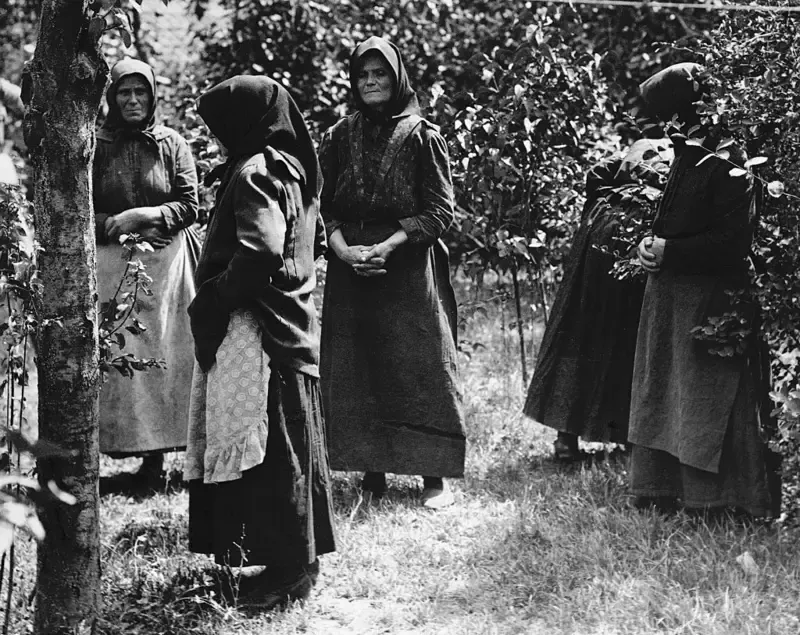 The village where half a hundred women killed their husbands - BBC