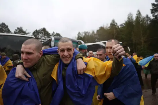 Volodymyr Zelensky announced the release of 185 Ukrainian defenders and 20 Ukrainian civilians from Russian captivity