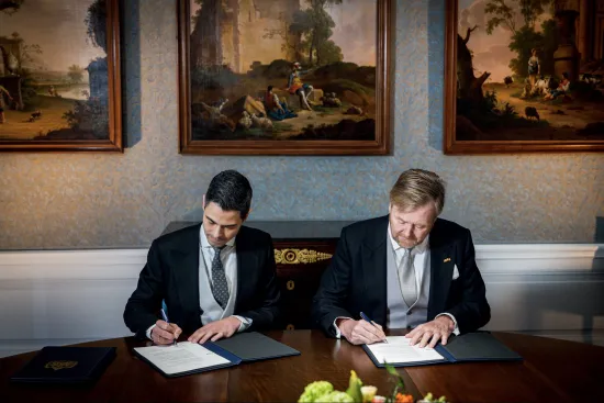 The Netherlands' youngest prime minister, Robert Jetten, has been sworn in — the government has been sworn in