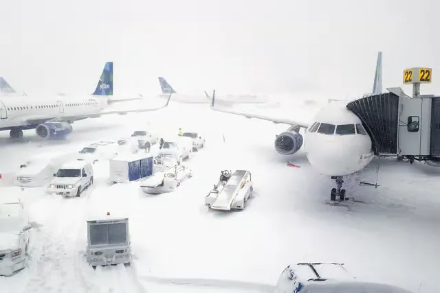 Hundreds of flights between the UK and the US cancelled due to Storm Hernando