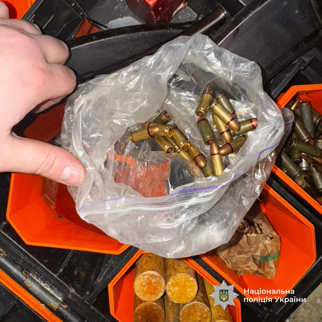 Нацполіція викрила канал незаконного продажу трофейної зброї на Київщині