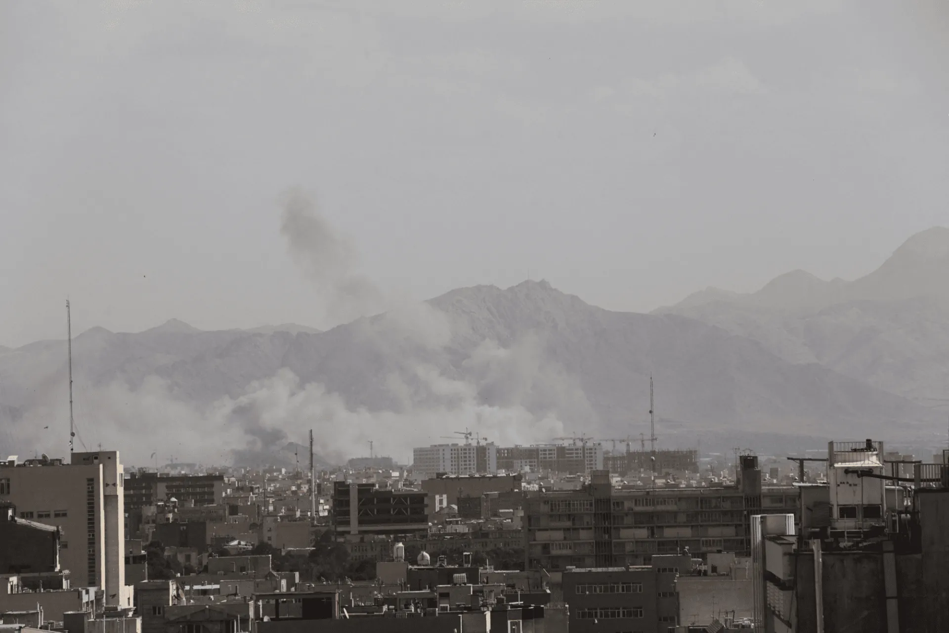 Iran attacked American bases in the Persian Gulf countries — media reports of fatalities