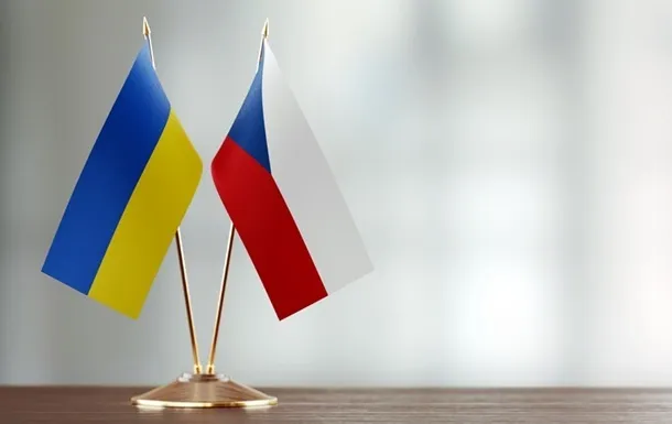 54% громадян Чехії вважають, що країна має й надалі надавати Україні військову допомогу
