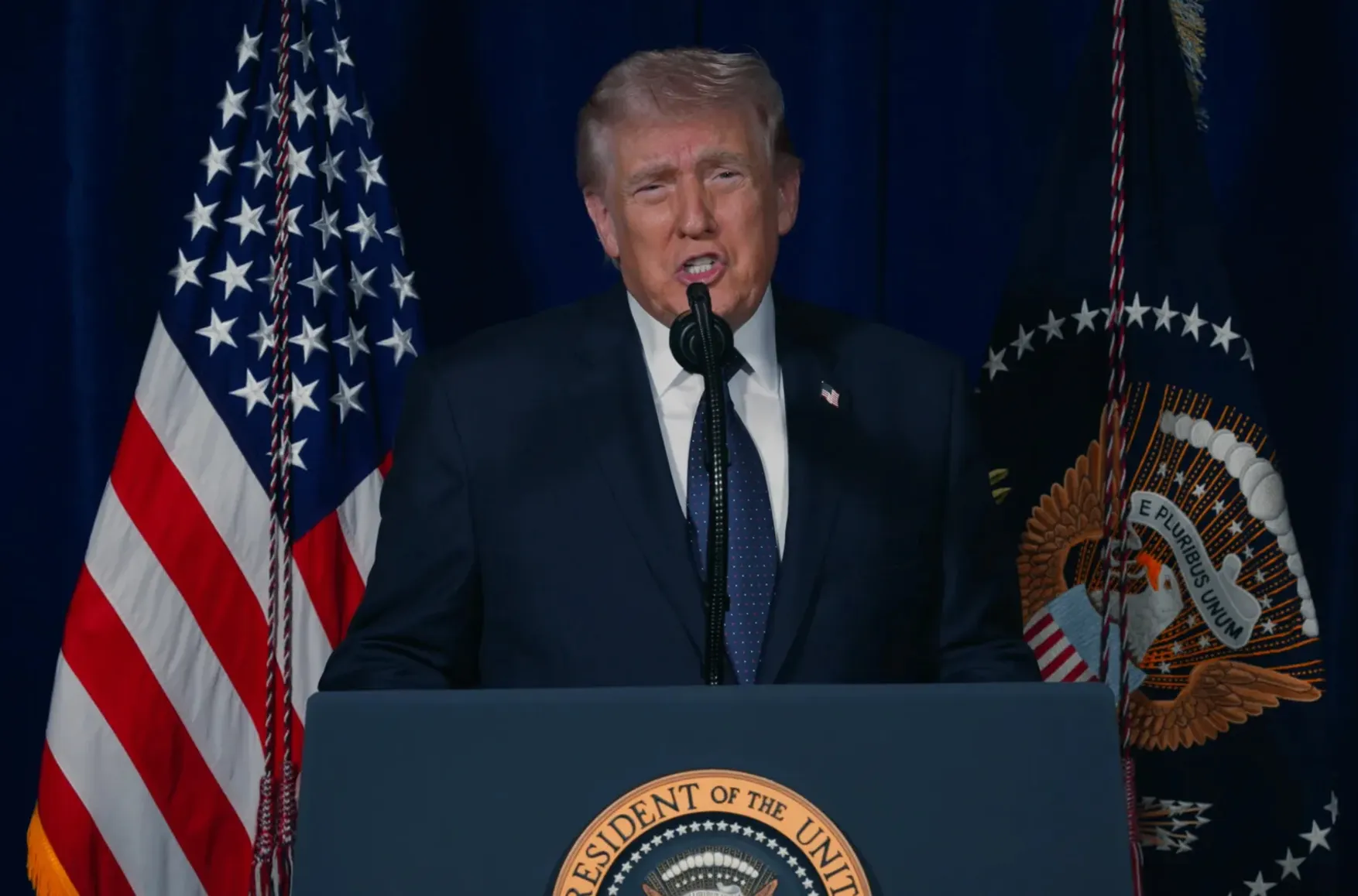 Трамп заявив про готовність США продовжувати удари по Ірану до п’яти тижнів