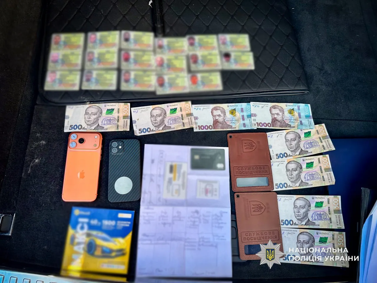 В Одесі викрили групу, яка за гроші продавала посвідчення для уникнення мобілізації