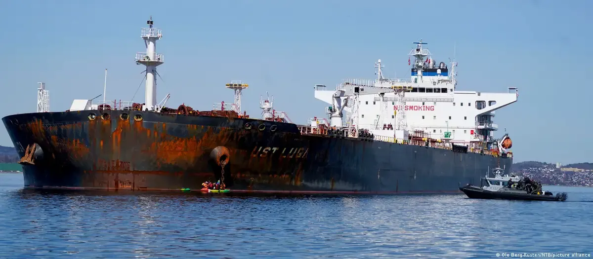 The US has allowed India to purchase Russian oil from tankers for 30 days