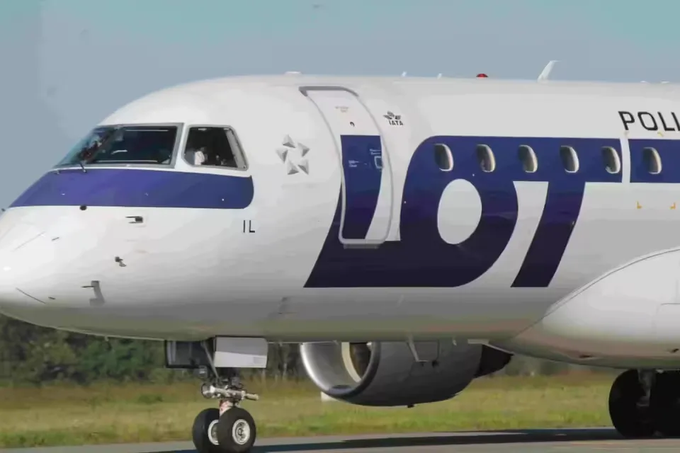 Польща обмежує польоти біля кордонів з Україною і Білоруссю