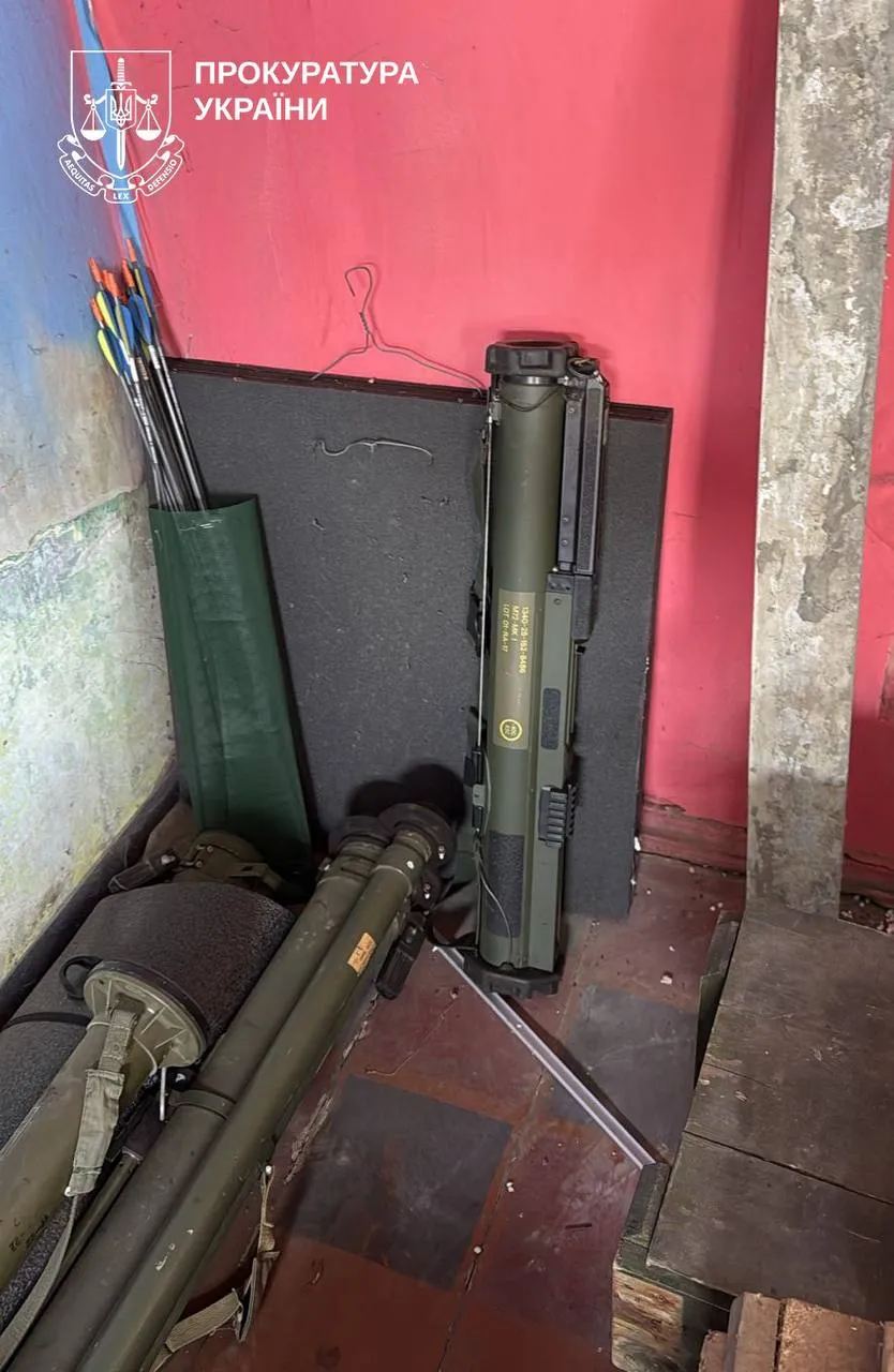 СБУ та Нацполіція викрили вісьмох осіб, підозрюваних у незаконній торгівлі зброєю