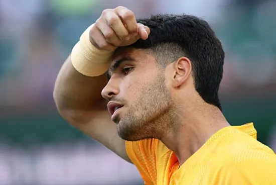 Alcaraz came back after a tiebreak and advanced to the fourth round at Indian Wells.